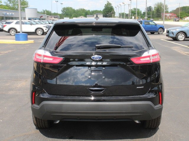 New 2024 Ford Edge SE image 6
