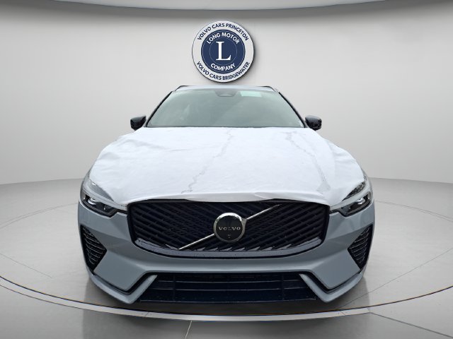 New 2026 Volvo XC60 B5 Plus w/ Protection Package Premier AWD/4WD image 3
