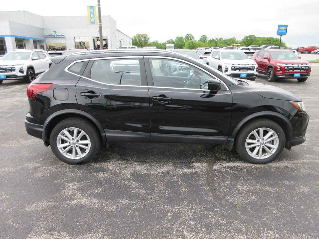 Used 2017 Nissan Rogue Sport SV AWD/4WD image 6
