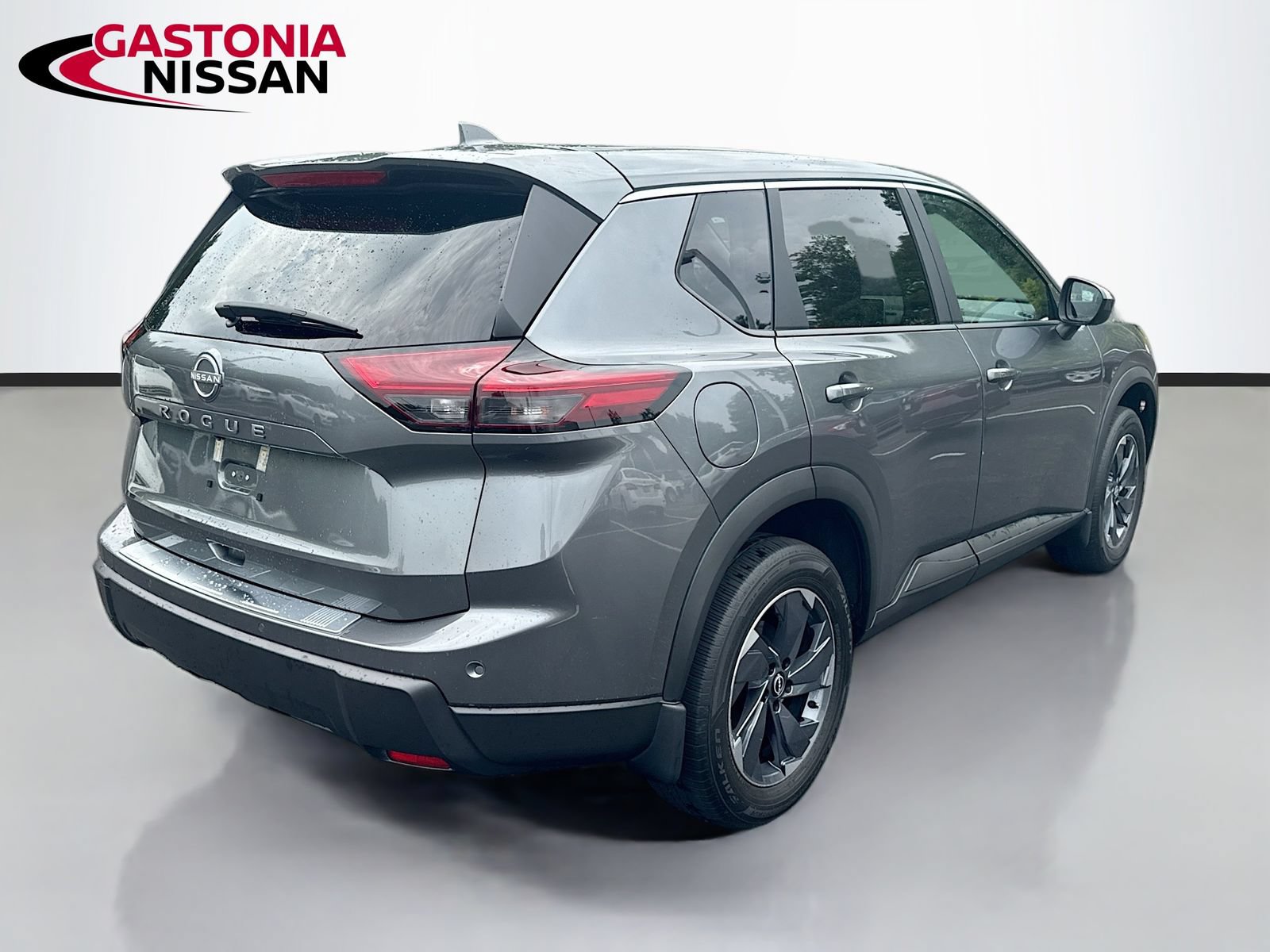 Used 2026 Nissan Rogue SV FWD image 9