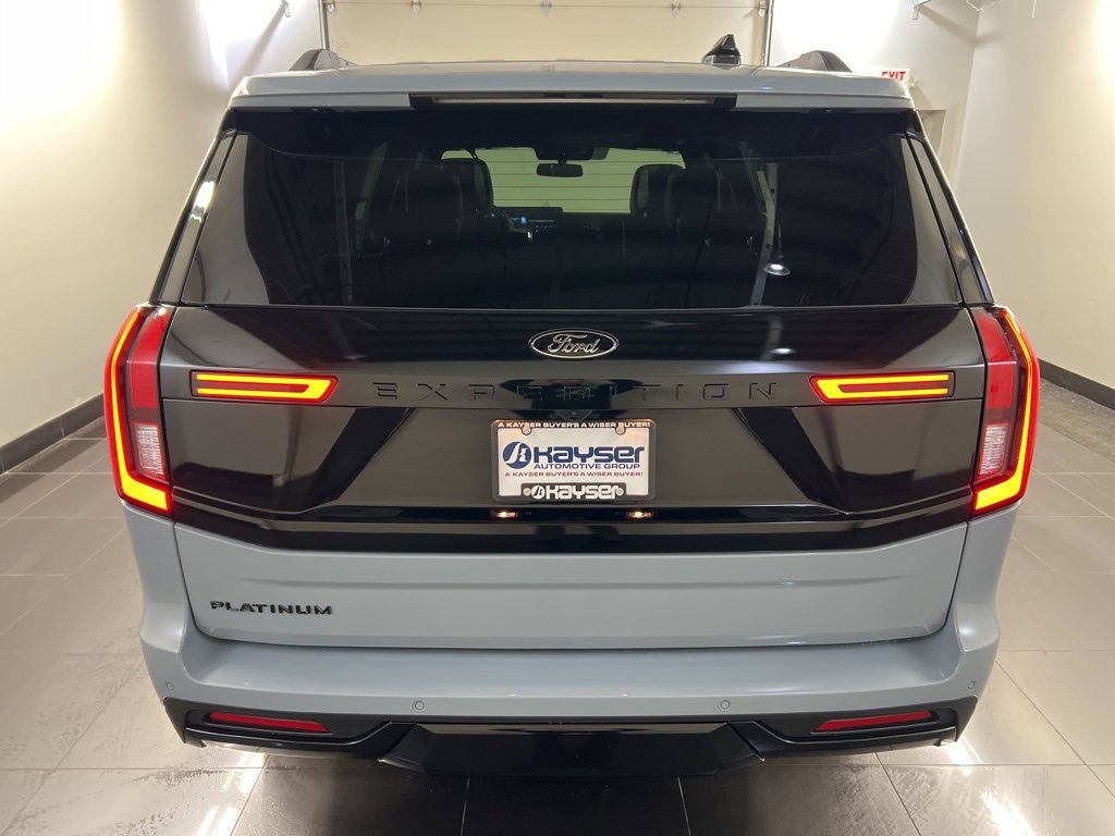 New 2026 Ford Expedition Platinum image 5