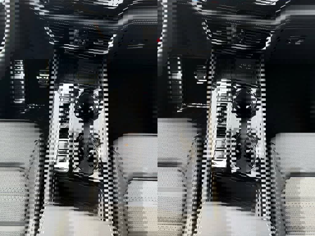 New 2026 Volkswagen Atlas Cross Sport SEL R-Line image 23