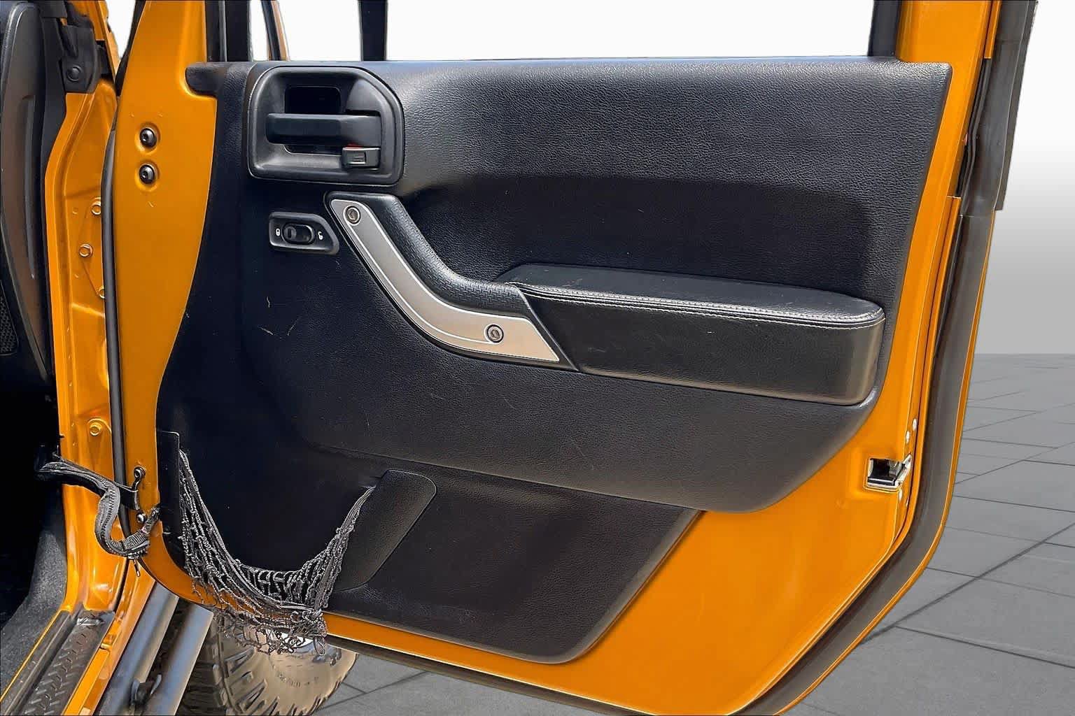 Used 2014 Jeep Wrangler Rubicon AWD/4WD image 19