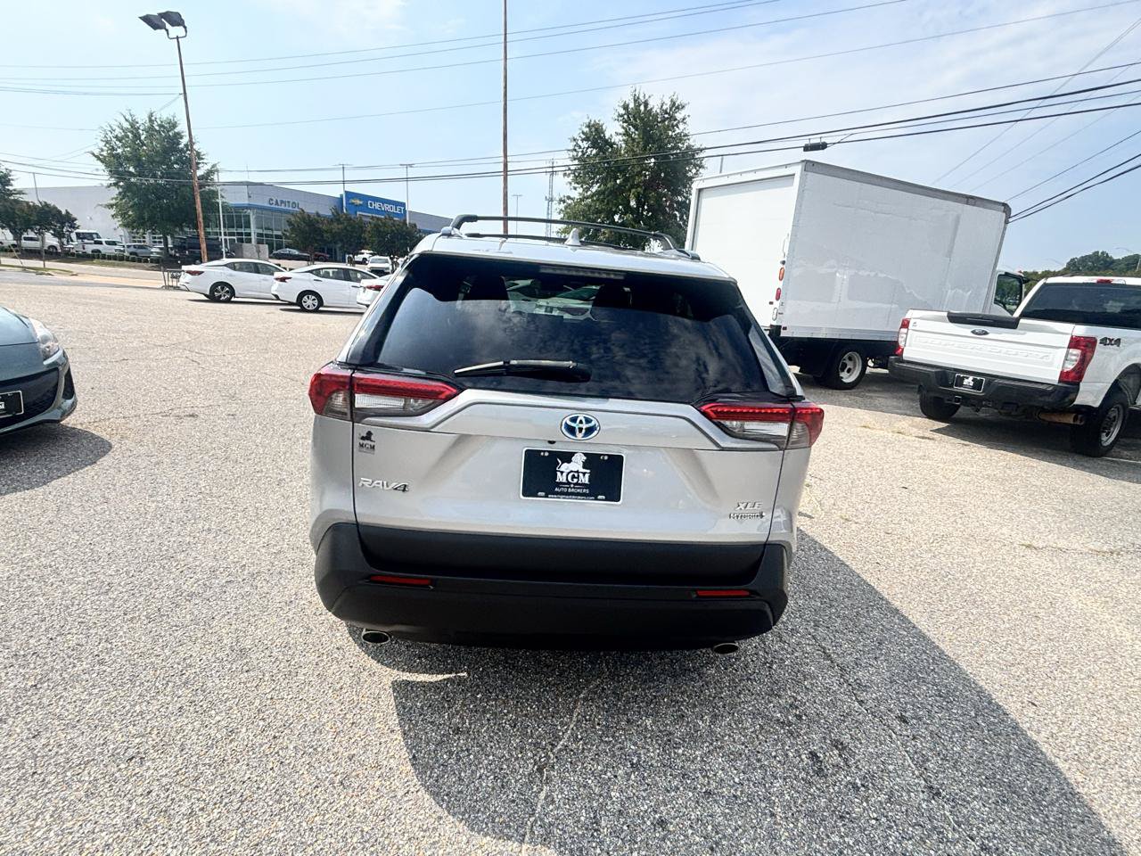 Used 2020 Toyota RAV4 XLE AWD/4WD image 21