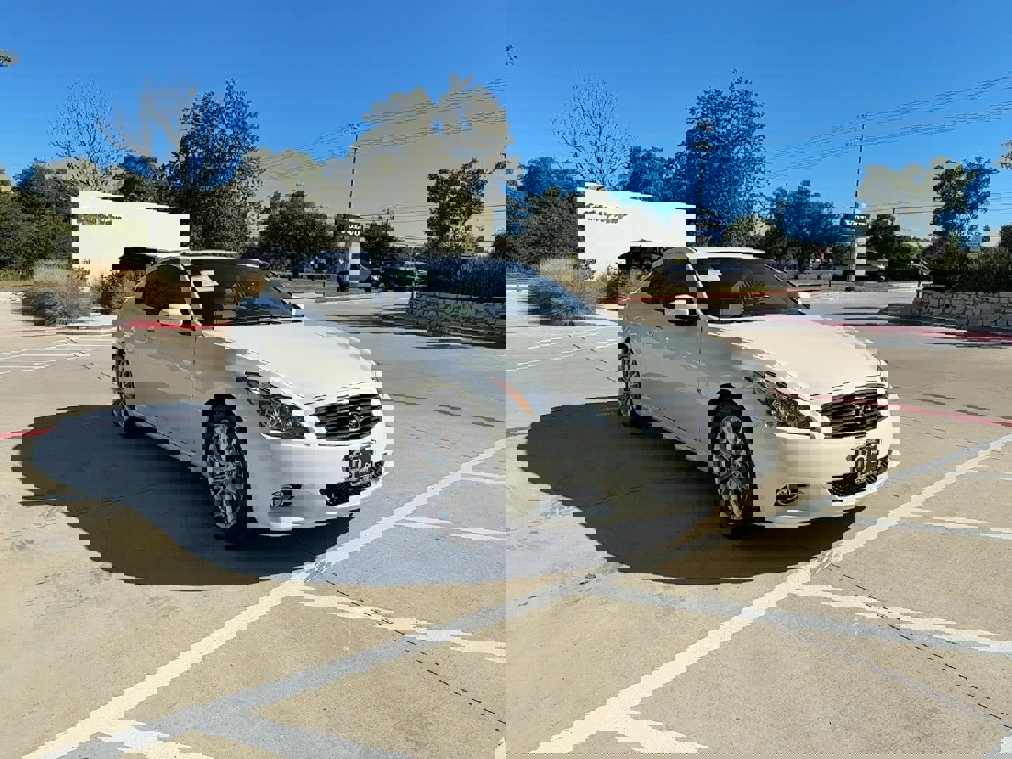 Used 2014 INFINITI Q60 Journey w/ Premium Package image 8