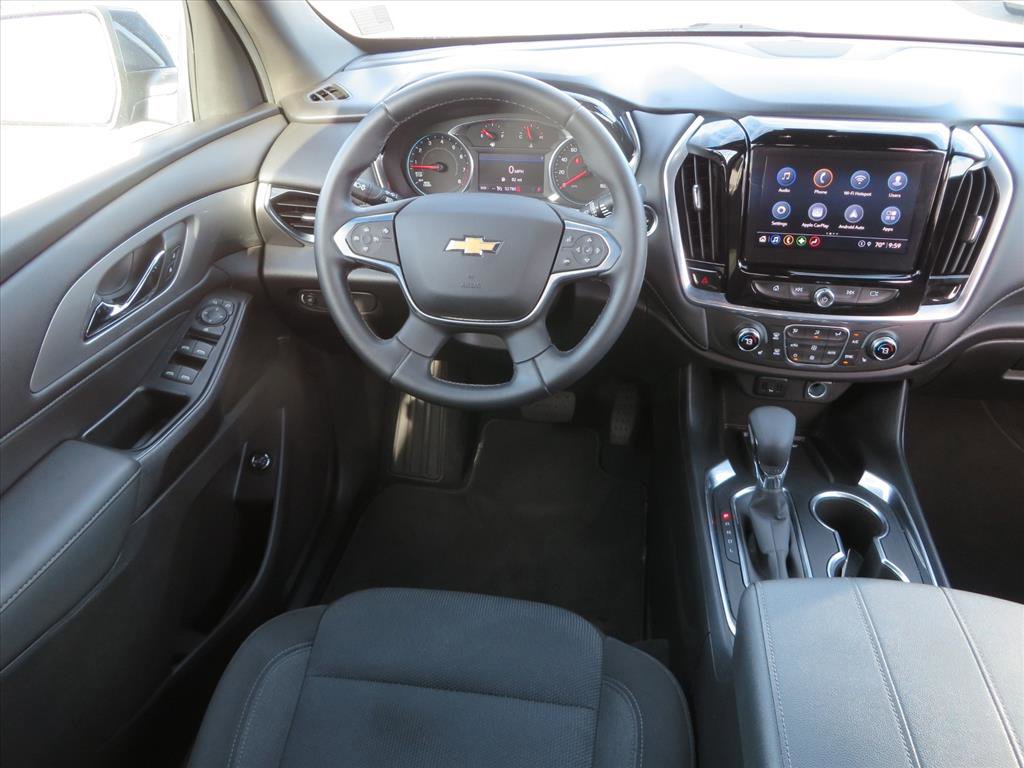 Used 2023 Chevrolet Traverse LT w/ Rear Camera Mirror Package image 12