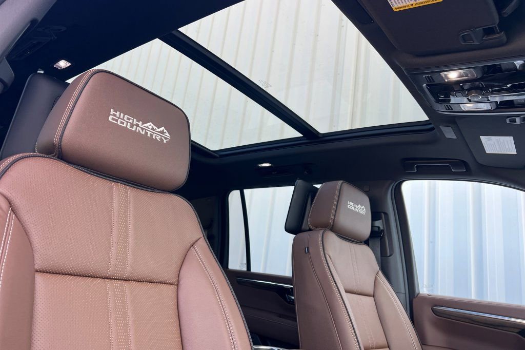 New 2026 Chevrolet Suburban High Country AWD/4WD image 16