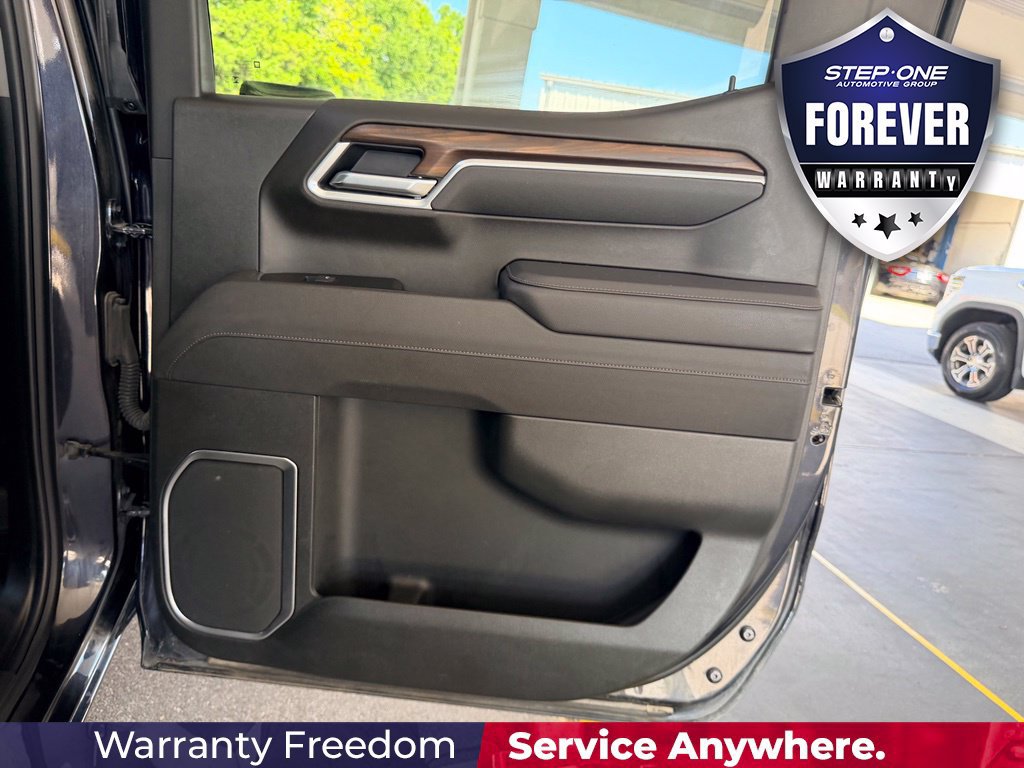 Used 2025 GMC Sierra 1500 SLT AWD/4WD image 33