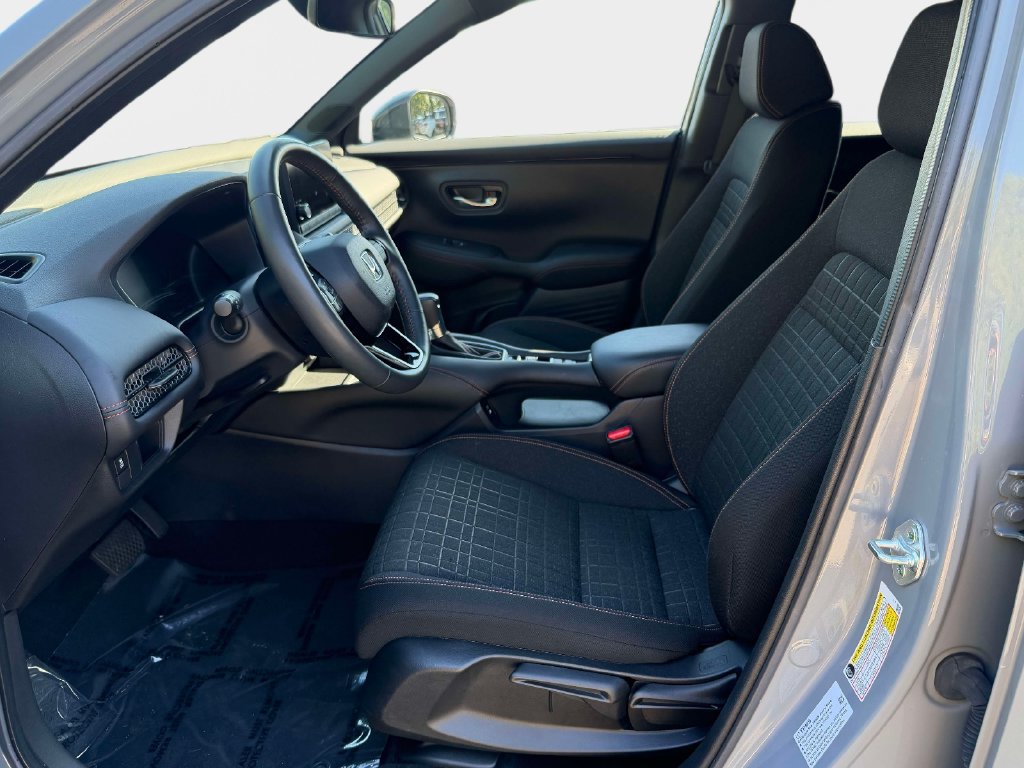 Used 2024 Honda HR-V Sport image 14