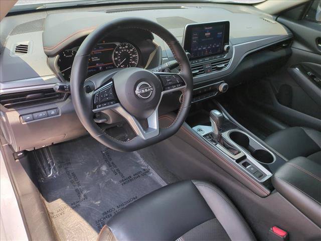 Used 2025 Nissan Altima 2.5 SR AWD/4WD image 10