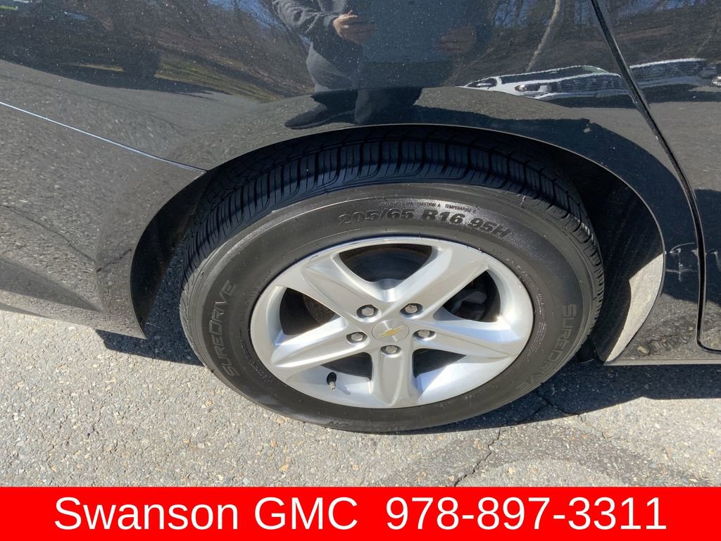 Used 2022 Chevrolet Malibu LS w/ Driver Confidence Package II image 32