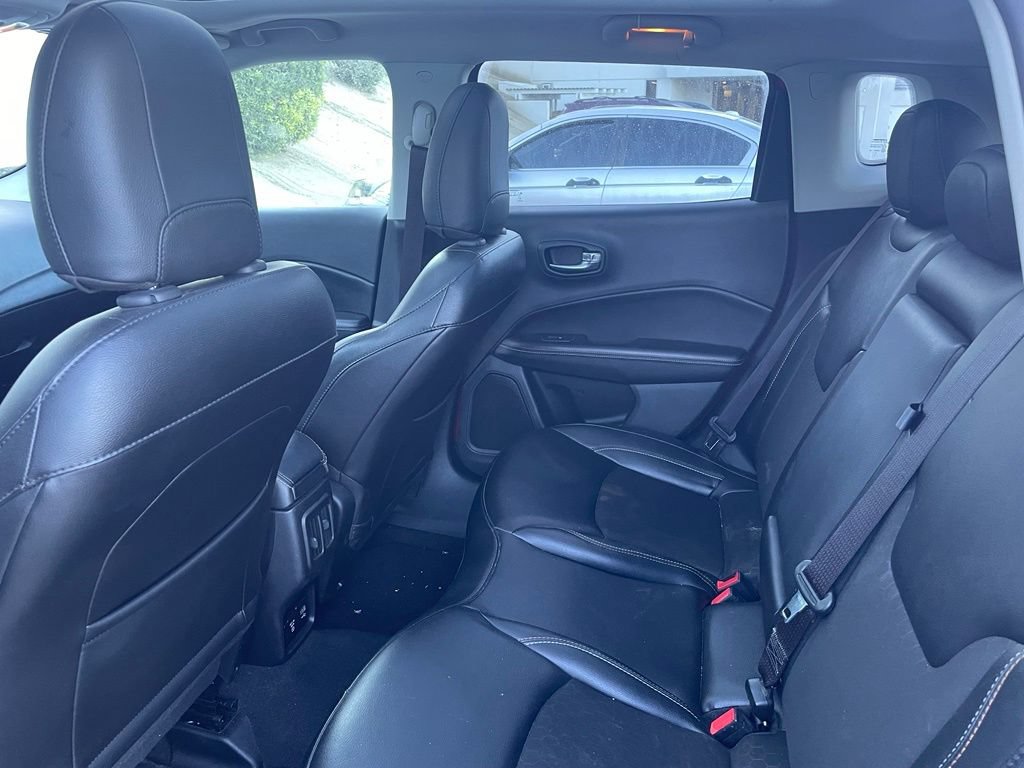 Used 2020 Jeep Compass Latitude w/ Popular Equipment Group FWD image 9