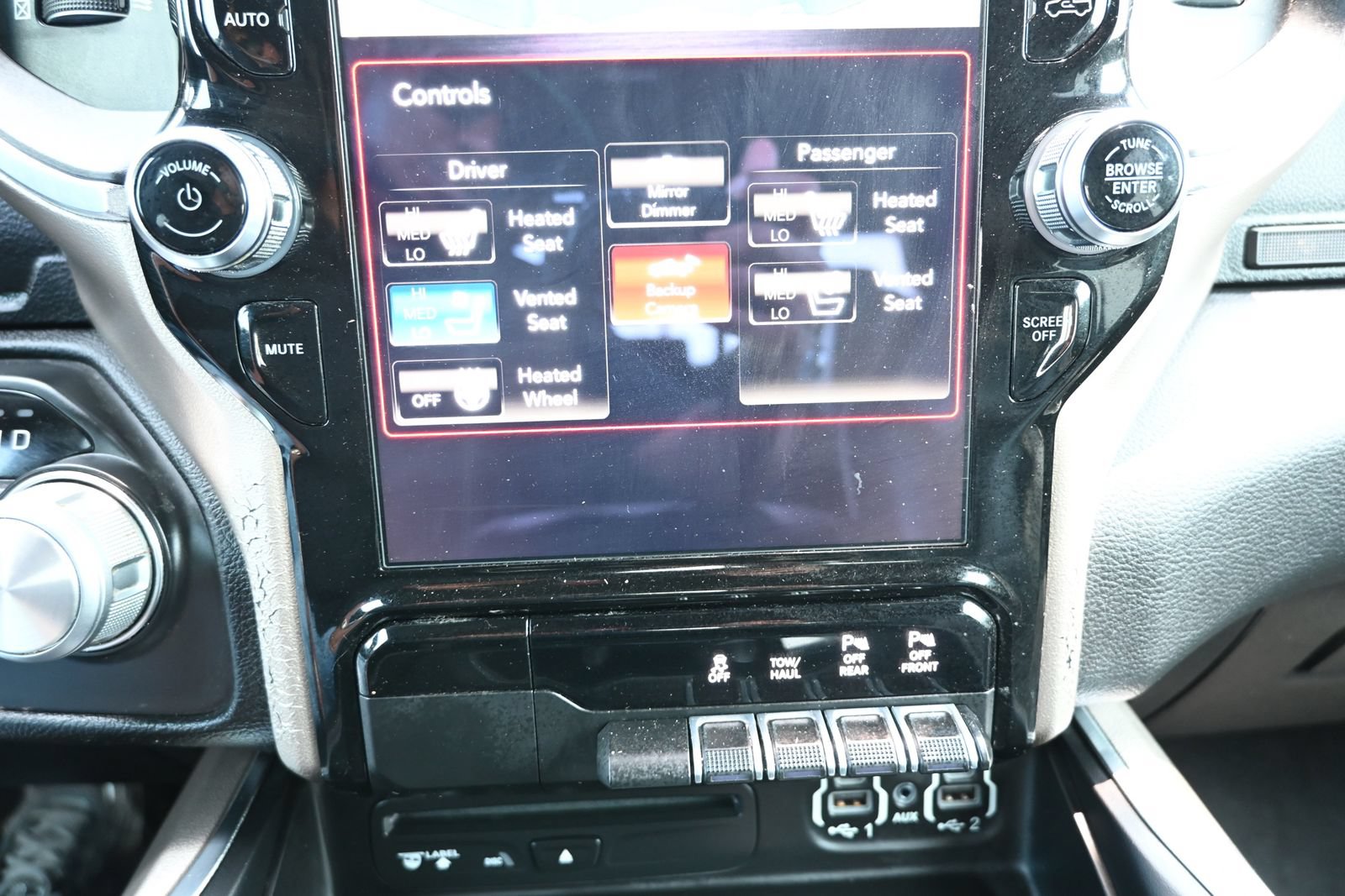 Used 2019 RAM 1500 Laramie RWD image 23