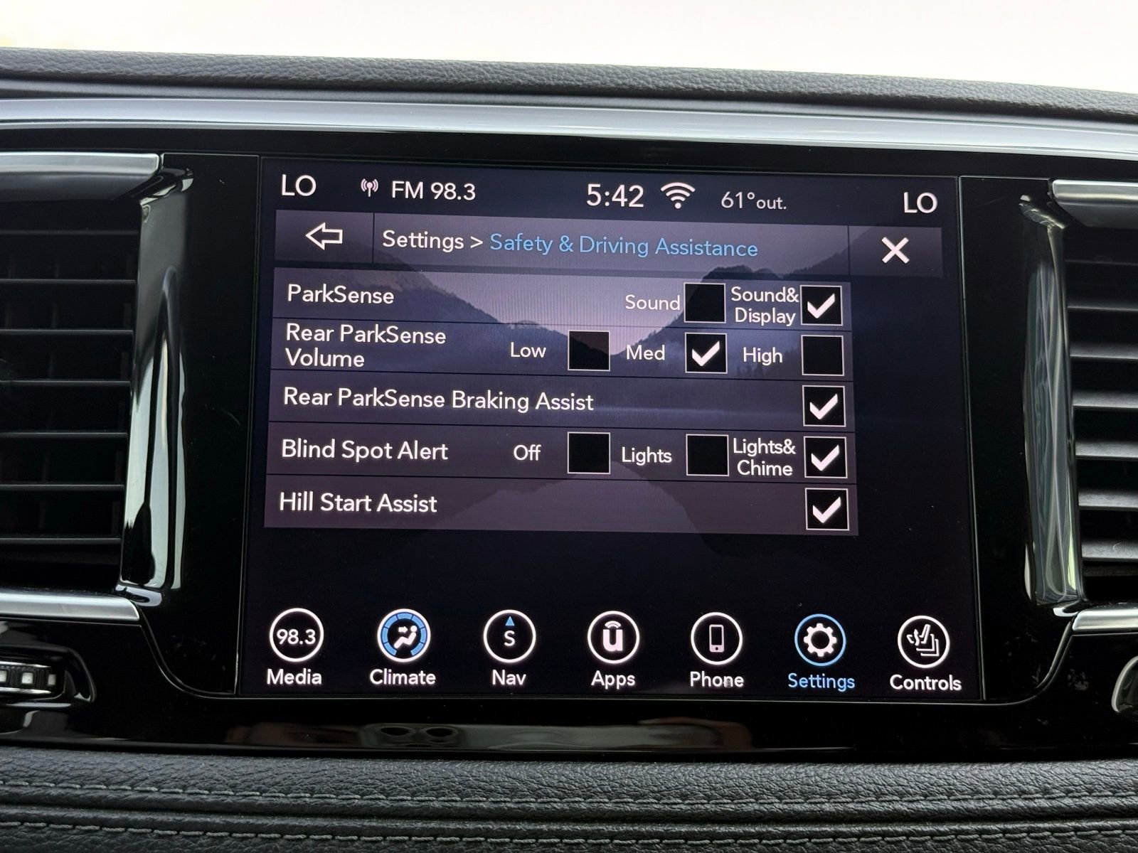 Used 2020 Chrysler Pacifica Limited FWD image 46