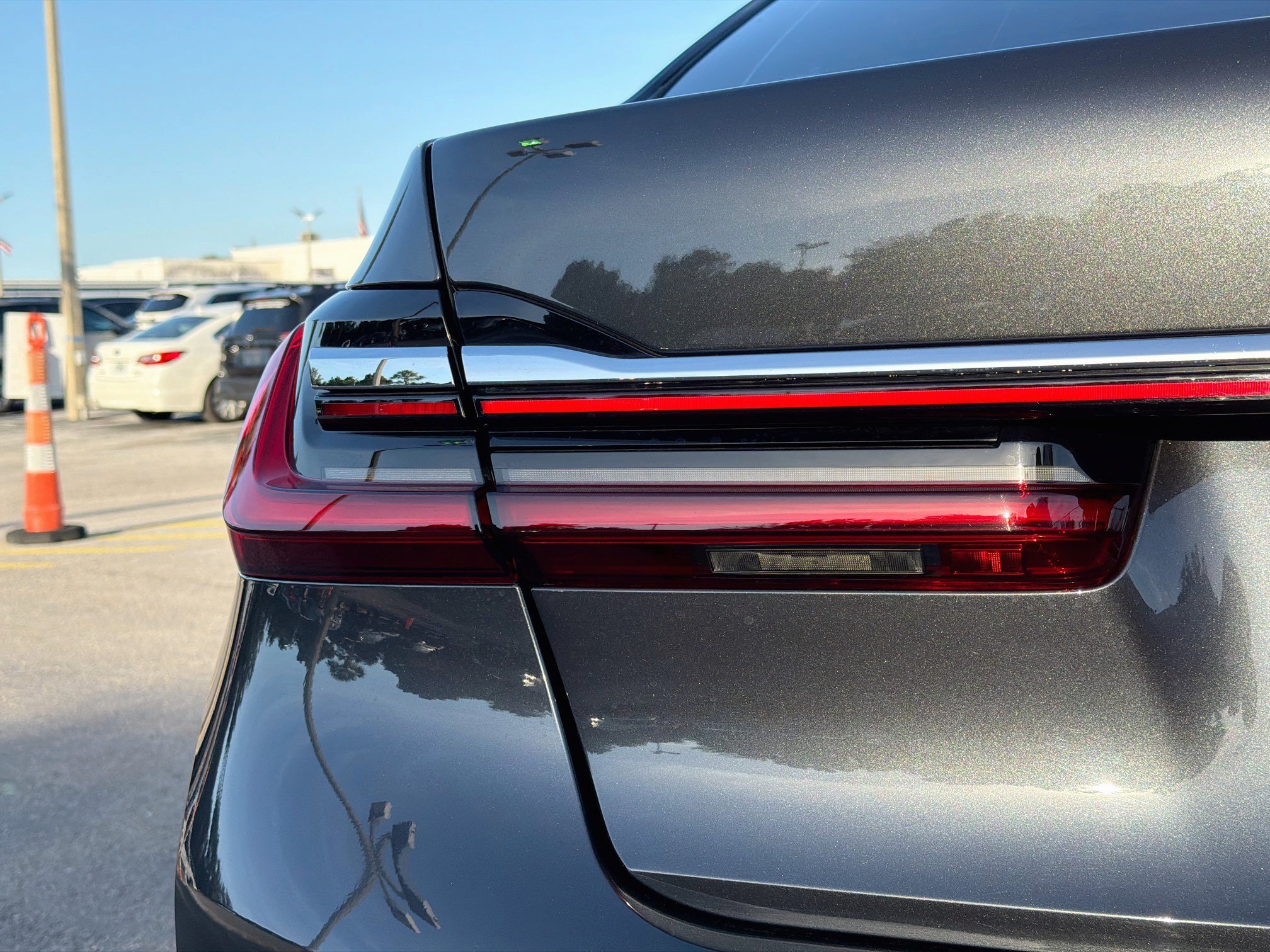 Used 2020 BMW 740i w/ Cold Weather Package RWD image 10