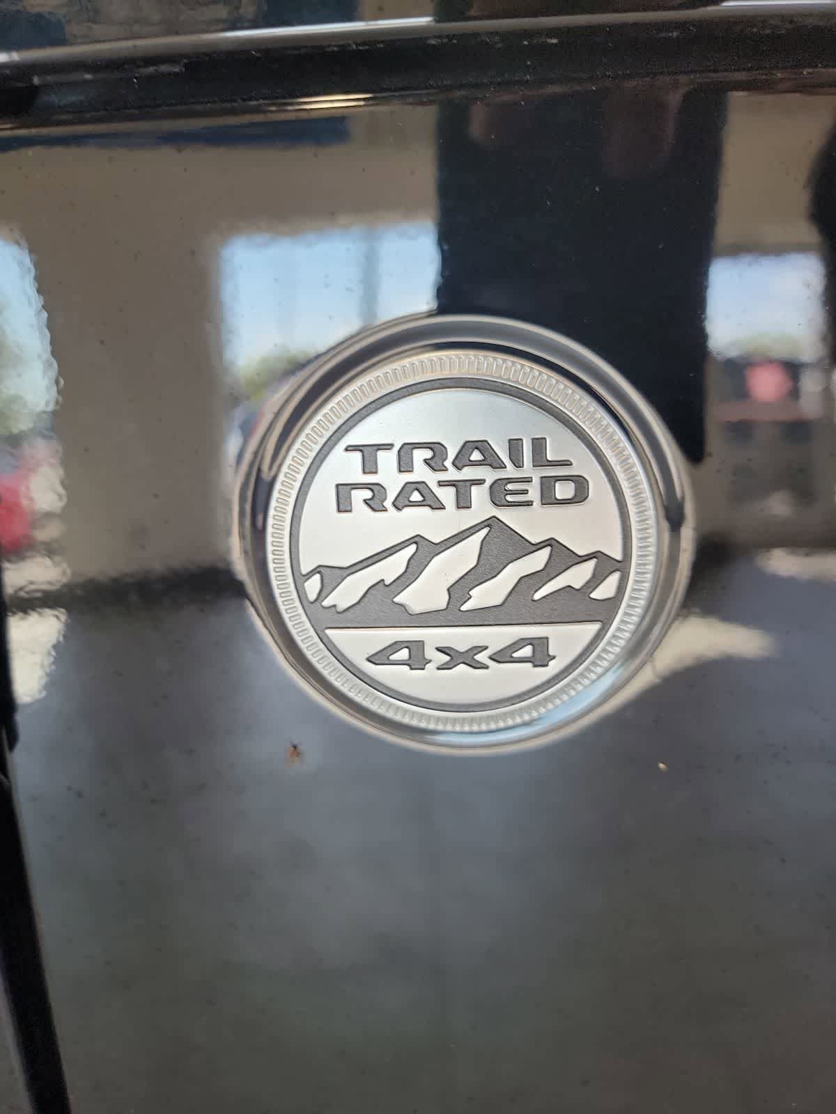 Used 2024 Jeep Wrangler Unlimited Sahara AWD/4WD image 7