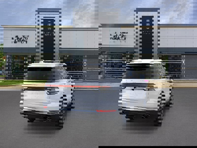 New 2026 Lincoln Aviator AWD image 8