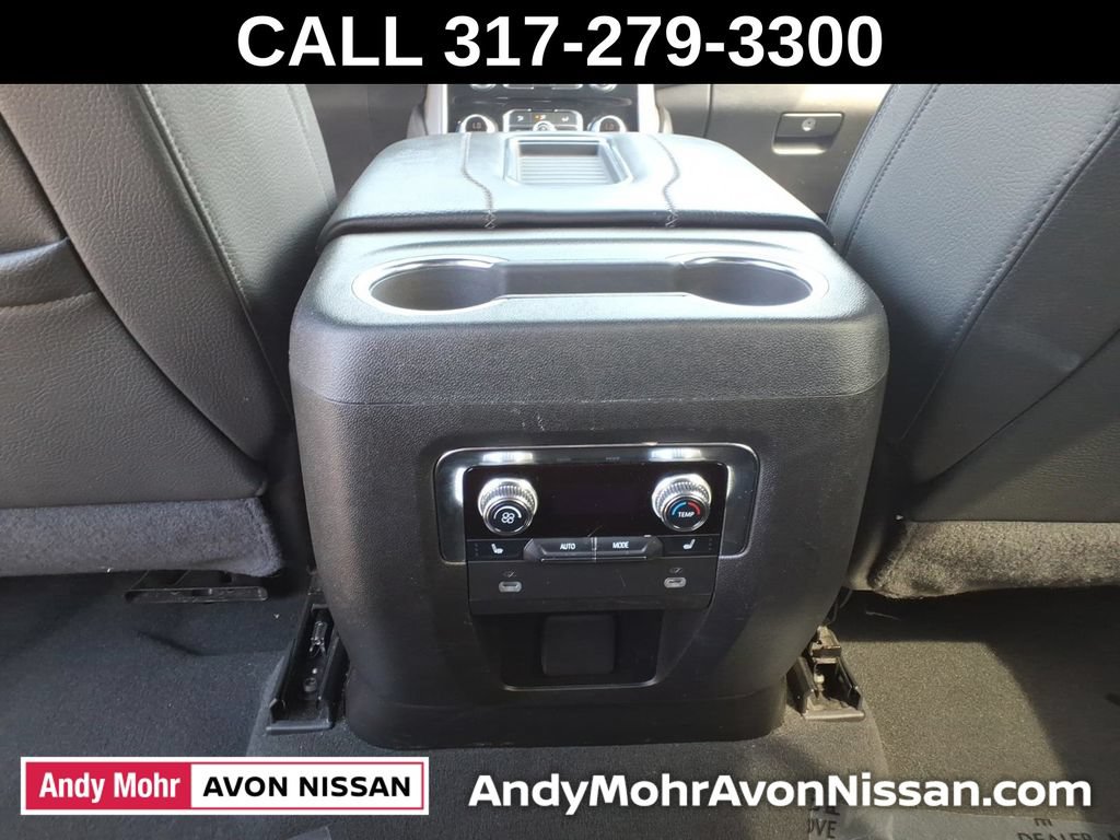 Used 2024 GMC Yukon XL Denali AWD/4WD image 38