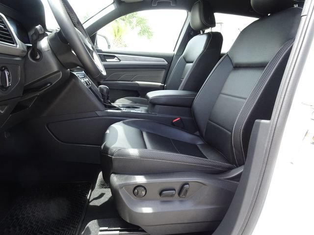 Used 2023 Volkswagen Atlas Cross Sport SE FWD image 7