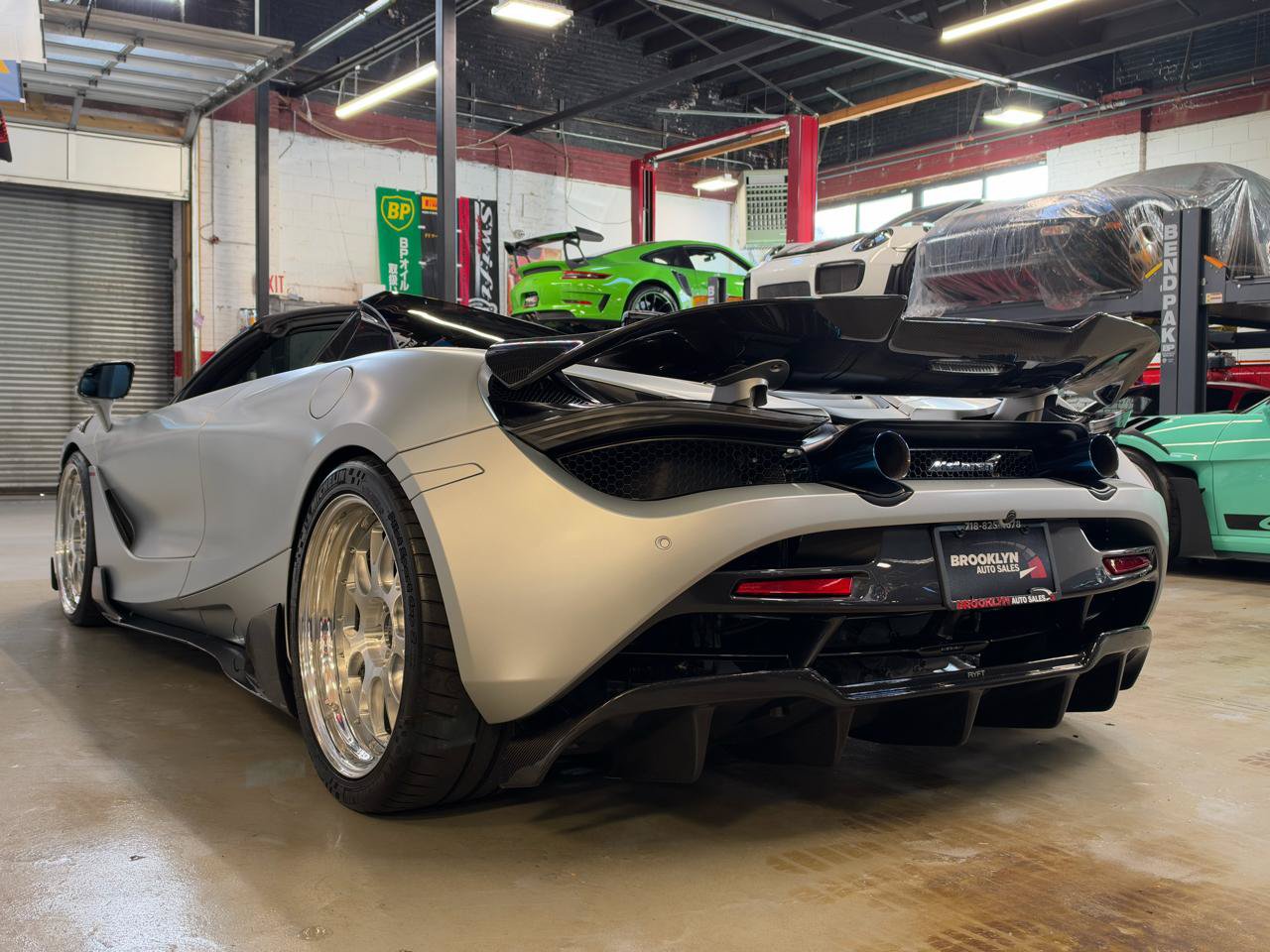 Used 2020 McLaren 720S Performance RWD image 13