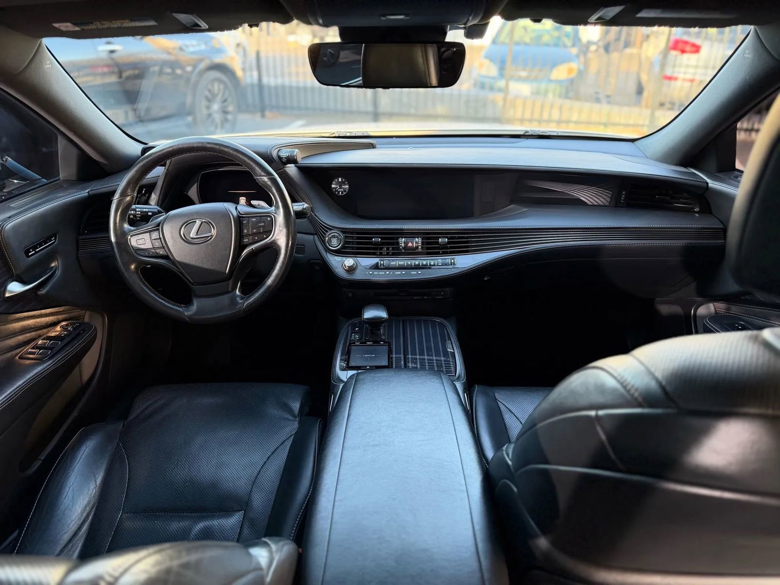 Used 2018 Lexus LS 500 AWD w/ Accessory Package (Z2) image 41