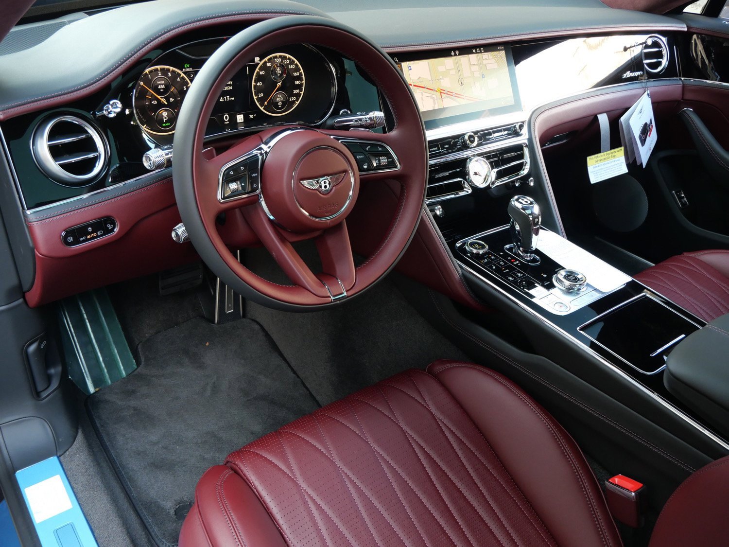 Used 2024 Bentley Flying Spur Azure image 2