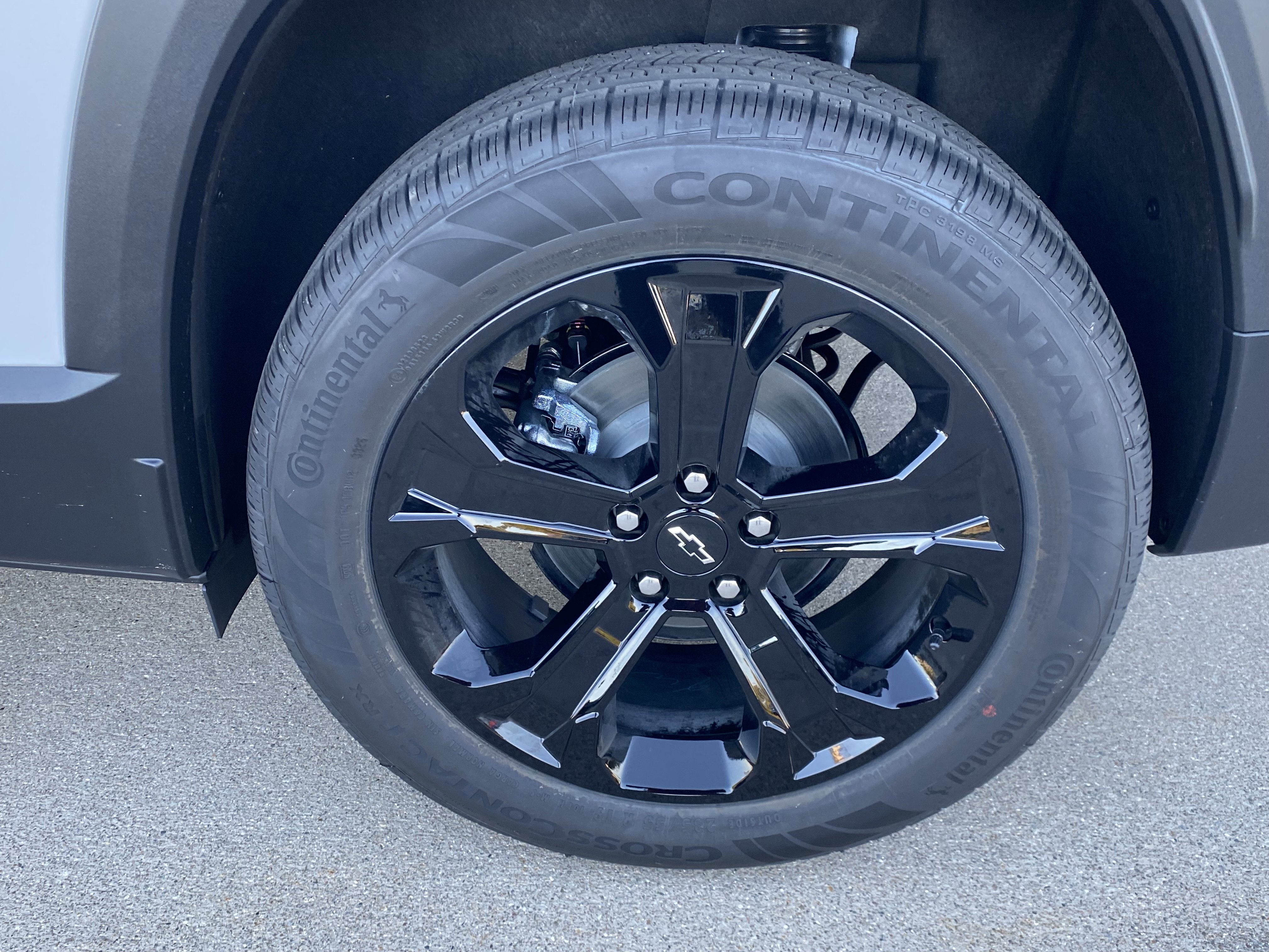 New 2026 Chevrolet Equinox LT w/ Convenience Package II image 24