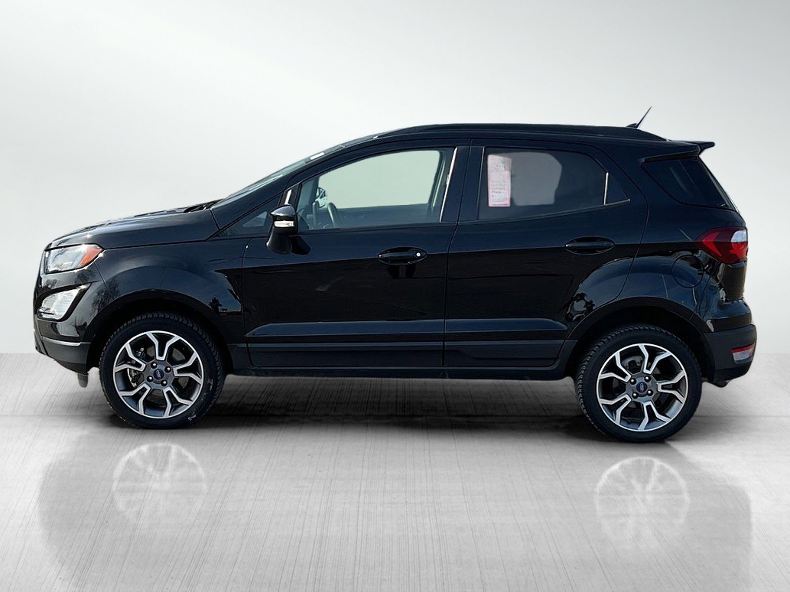 Used 2020 Ford EcoSport SES image 2