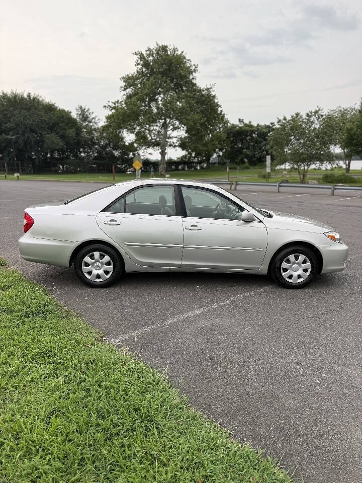 Used 2004 Toyota Camry LE FWD image 8