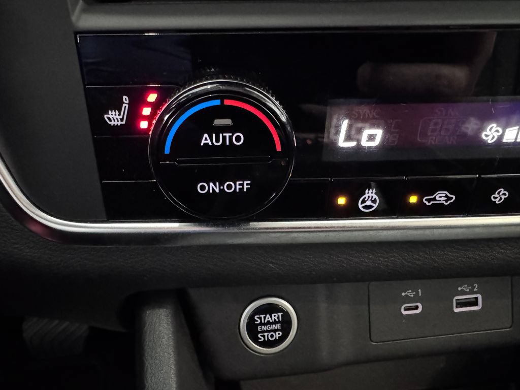 Used 2023 Nissan Rogue SV w/ SV Premium B Package AWD/4WD image 23