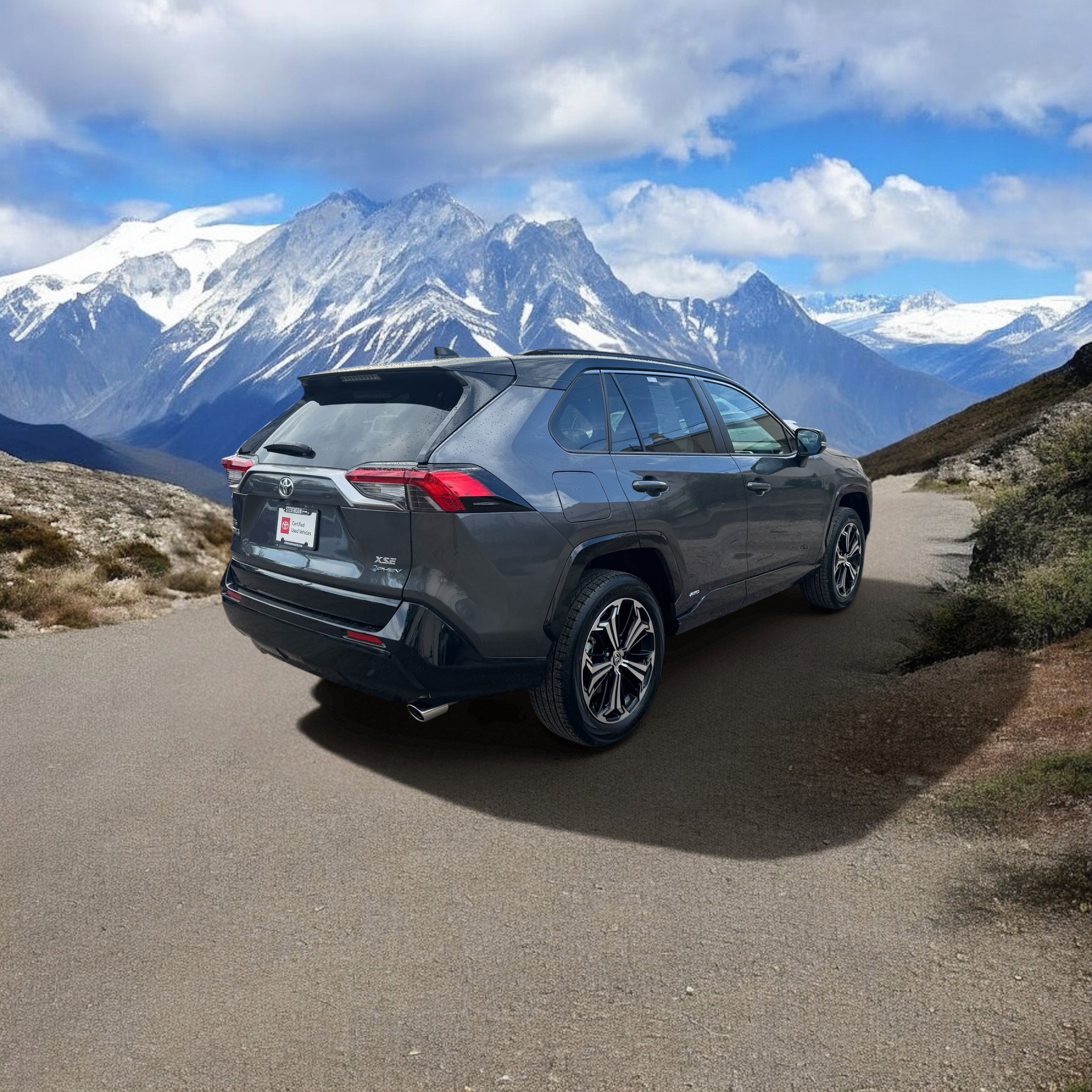 Used 2025 Toyota RAV4 XSE w/ Weather Package AWD/4WD image 5