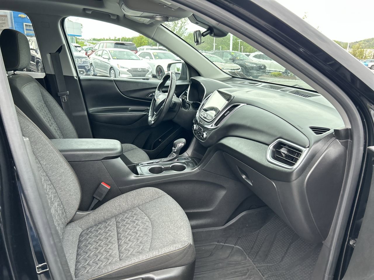 Used 2022 Chevrolet Equinox LT AWD/4WD image 14