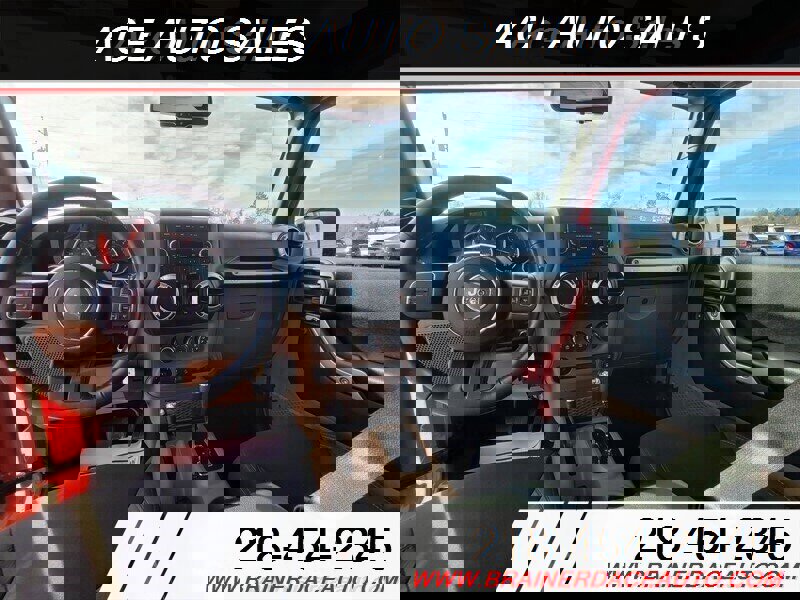 Used 2017 Jeep Wrangler Unlimited Rubicon w/ Max Tow Package image 7