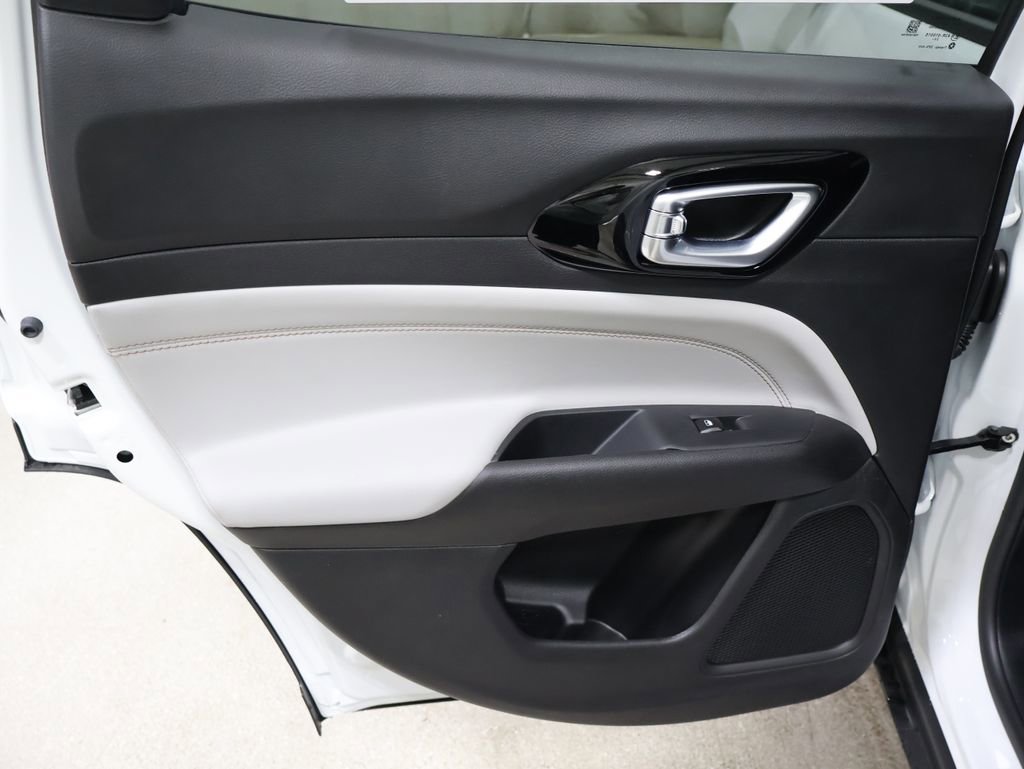 New 2026 Jeep Compass Limited image 13