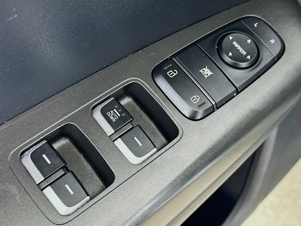 Used 2022 Kia Sportage LX image 20