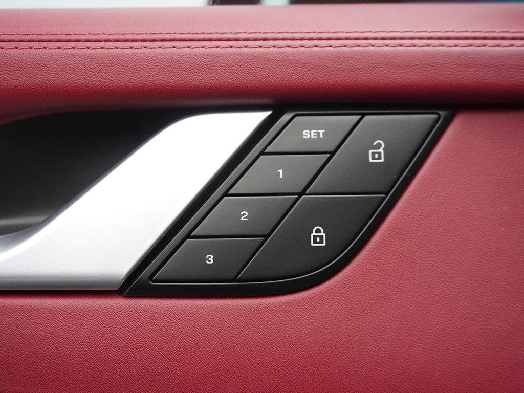 Used 2022 Porsche 911 Turbo S w/ 911 Turbo Sportdesign Package image 50