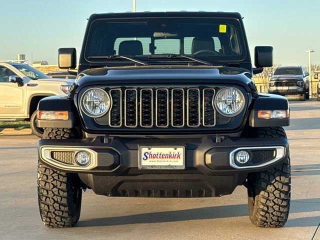 Used 2025 Jeep Gladiator Sport image 2