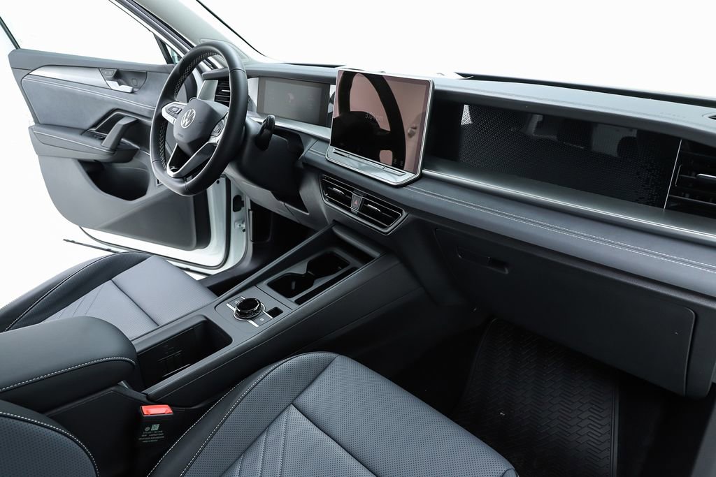 New 2026 Volkswagen Tiguan SE image 72