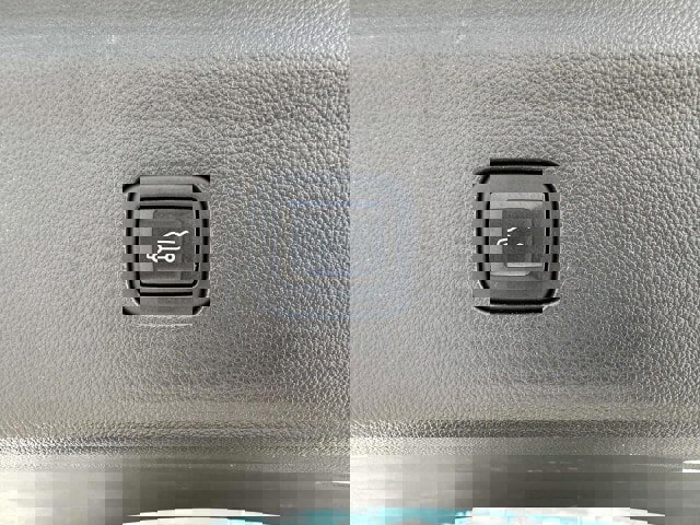 Used 2023 Buick Enclave Essence w/ Experience Buick Package image 16