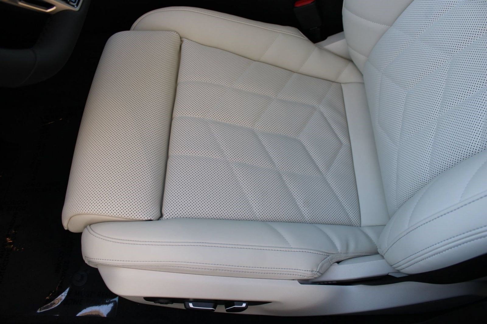 Used 2026 BMW 530i w/ M Sport Package RWD image 15