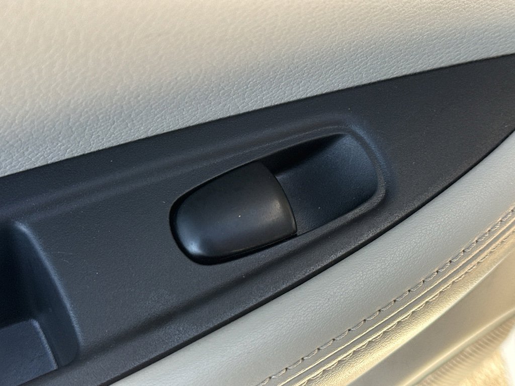 Certified 2021 Nissan Rogue Sport SV image 31