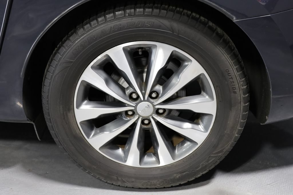 Used 2016 Kia Sedona SX FWD image 38