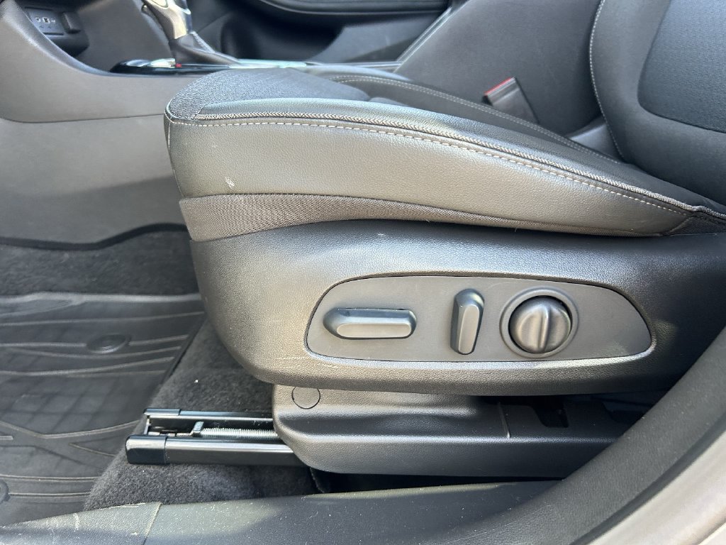 Used 2023 Buick Encore GX Select w/ Experience Buick Package FWD image 26