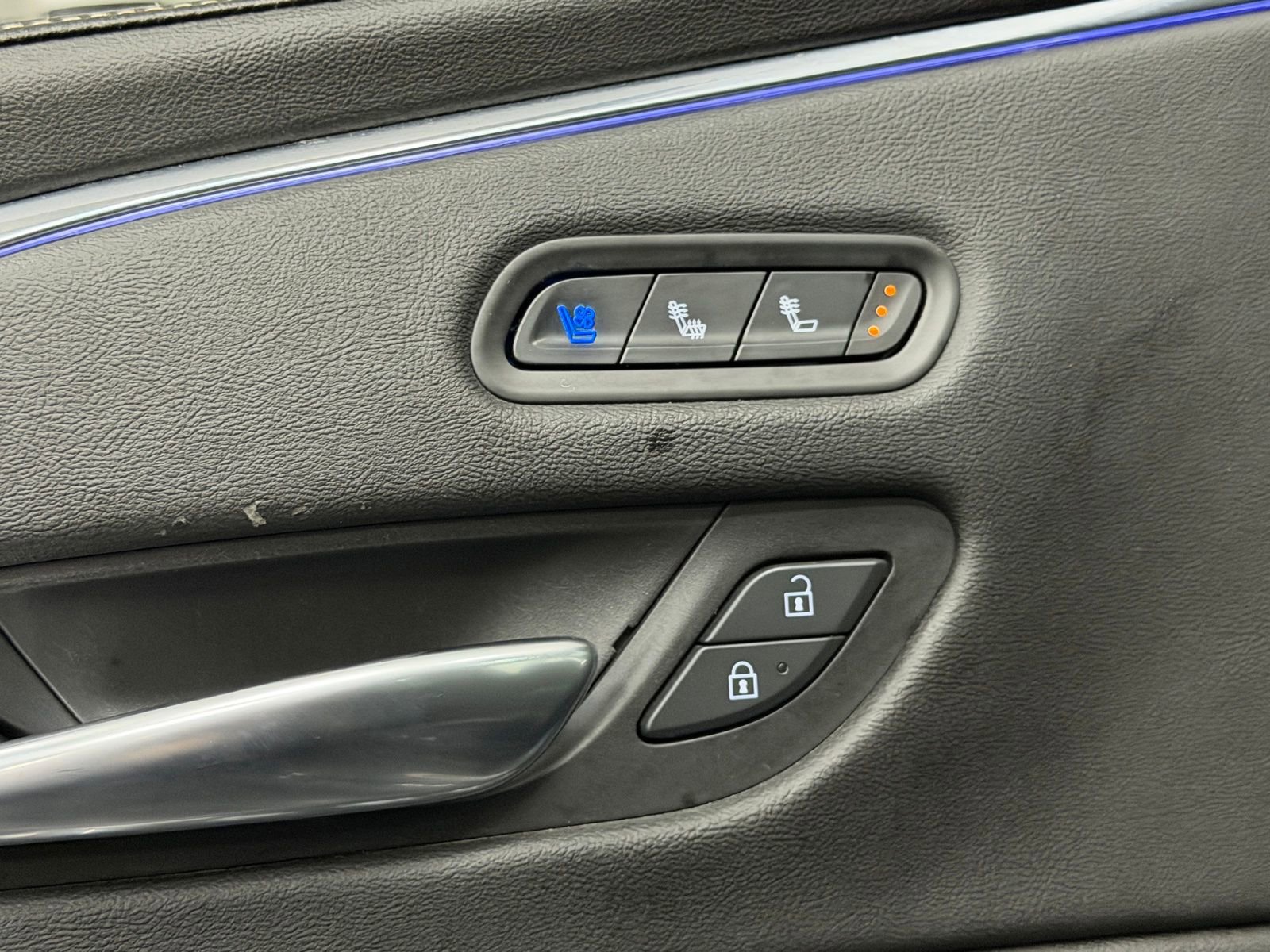 Used 2021 Cadillac Escalade Sport w/ Driver Assist Tech Package image 18