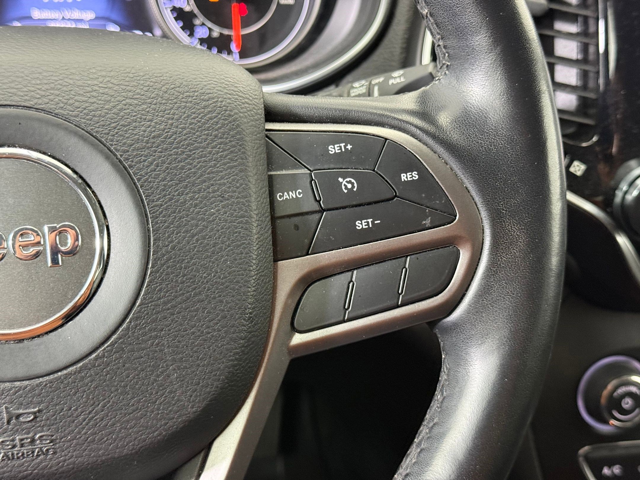 Used 2019 Jeep Cherokee Limited image 29