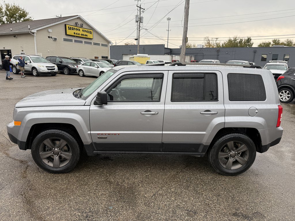 Used 2016 Jeep Patriot 75th Anniversary w/ Power Value Group AWD/4WD image 3