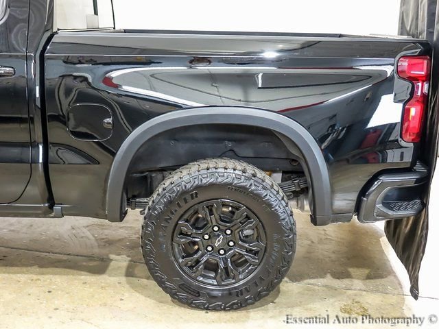 Certified 2023 Chevrolet Silverado 1500 ZR2 w/ Technology Package image 9