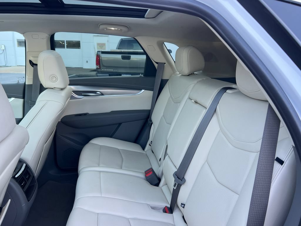Used 2024 Cadillac XT5 Premium Luxury w/ Technology Package FWD image 13