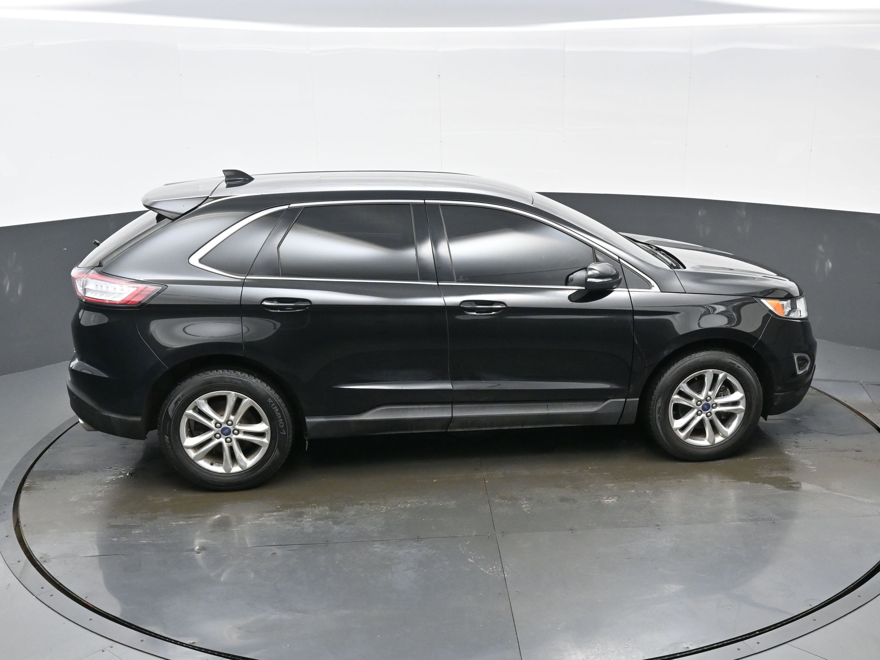 Used 2015 Ford Edge SEL w/ Equipment Group 201A image 38