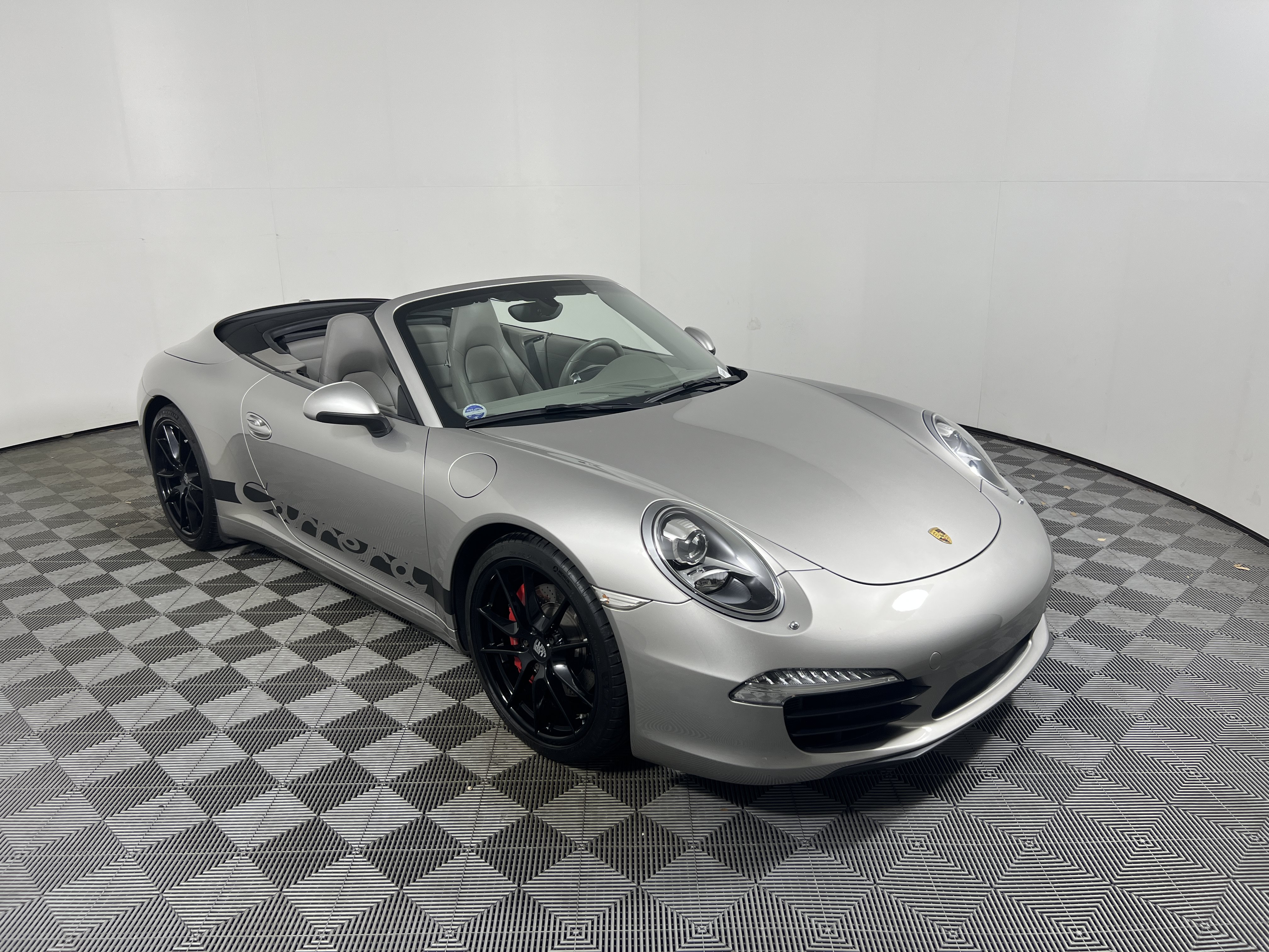 Used 2013 Porsche 911 Carrera S RWD image 9